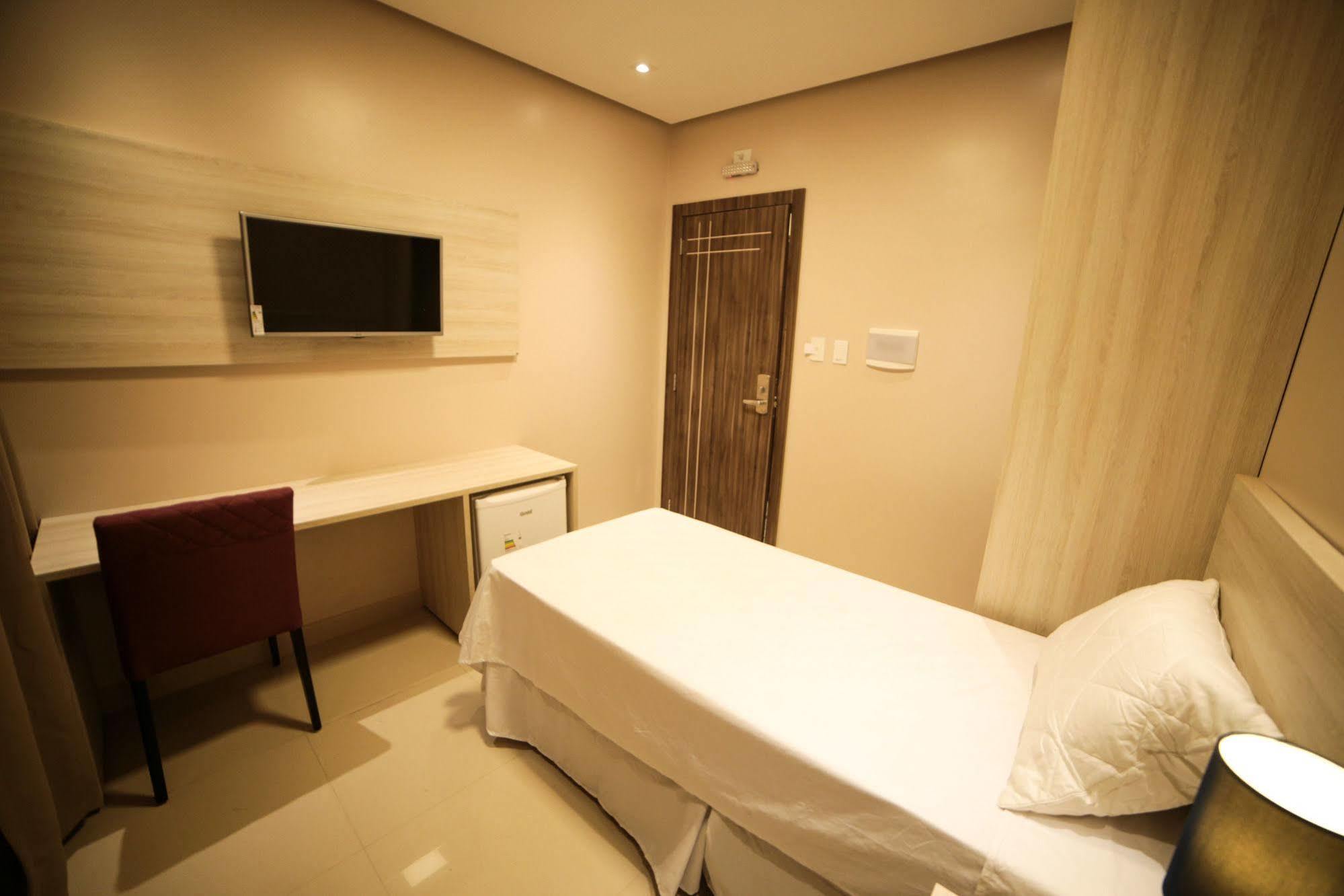Hotel London ซานตาเรม ภายนอก รูปภาพ